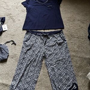 Navy Blue Women's Pajama Set with Patterned Pants